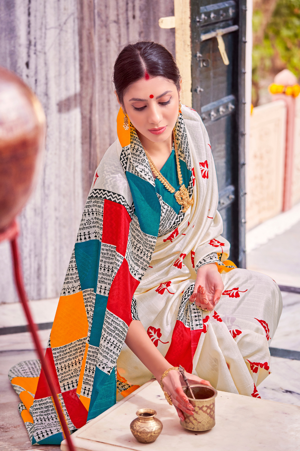 apple  lifestyle saree